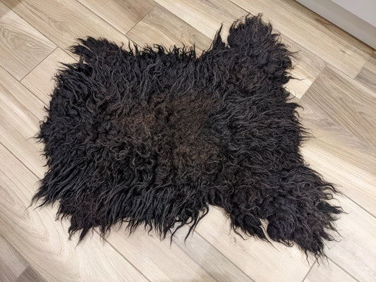 Medium Jet Black Hebridean Rug